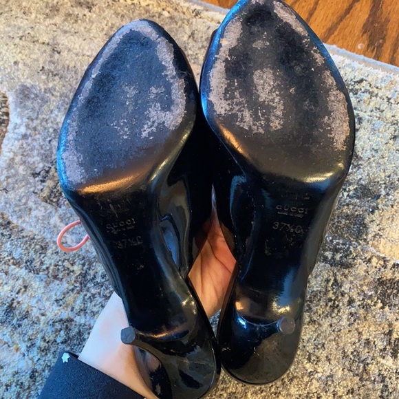 Gucci glossy black heels with pink laces. - Picture 2 of 8